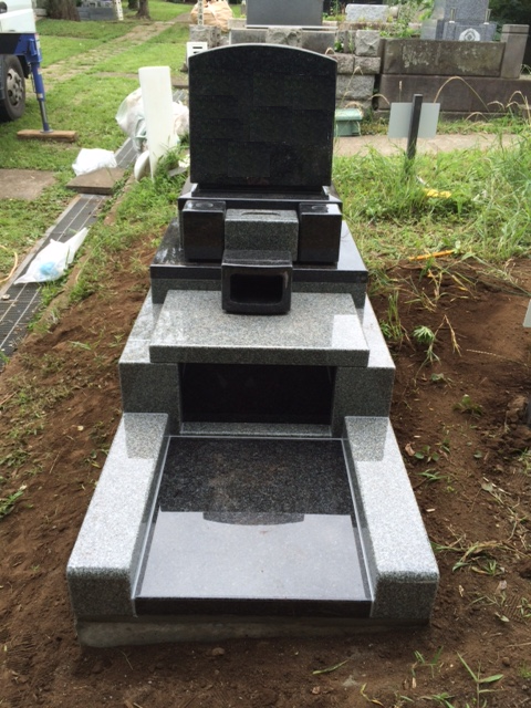 青山霊園　墓石　